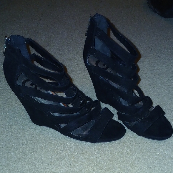 Guess Black Strappy Wedge Sandals - Picture 1 of 6